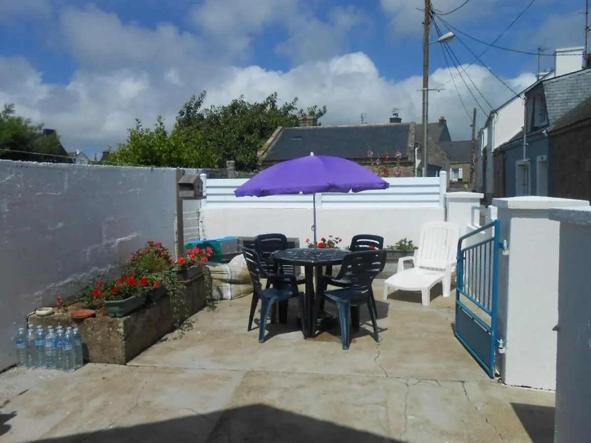 Holiday home Charmante Maison En Pierre A Ete, Proche Mer, Plages, Sentiers Cotiers, Ideale Pour 2 Personnes - Fr-1-397-16 Etel France
